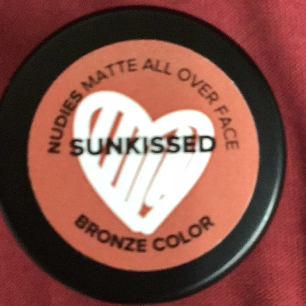 NUDESTIX Nudies Matte All-Over Face Bronze Color in Sunkissed